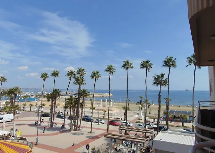 Ithaki Phinikoudes No. 205 Lägenhet Larnaca