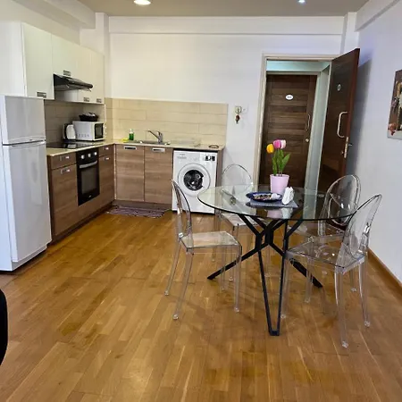 Ithaki Phinikoudes No. 205 * 拉纳卡