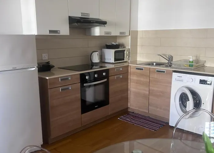 Apartment Ithaki Phinikoudes No. 205 *