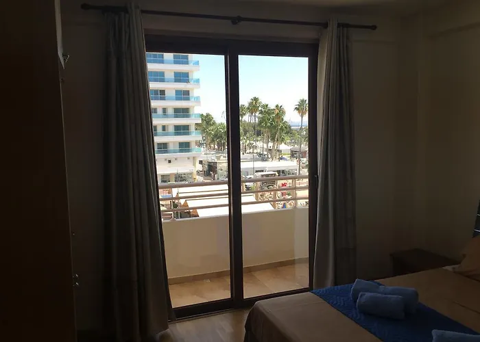 Apartment Ithaki Phinikoudes No. 205