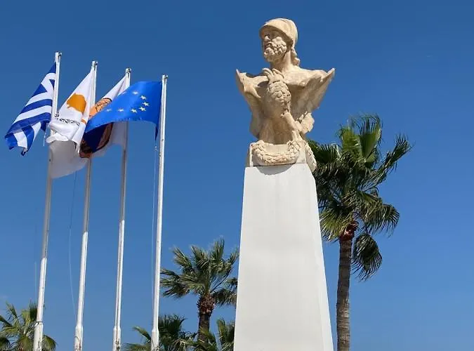 Ithaki Phinikoudes No. 205 * Larnaka