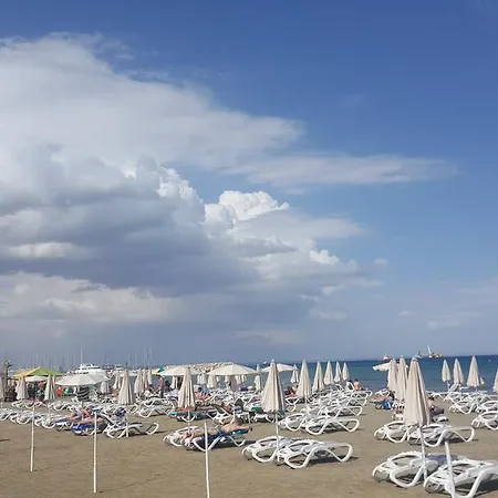 Ithaki Phinikoudes No. 205 Apartamento Larnaca