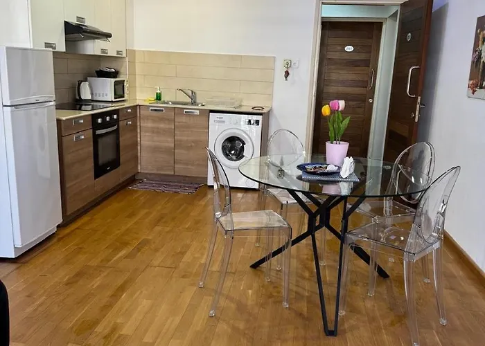 Ithaki Phinikoudes No. 205 * Larnaka